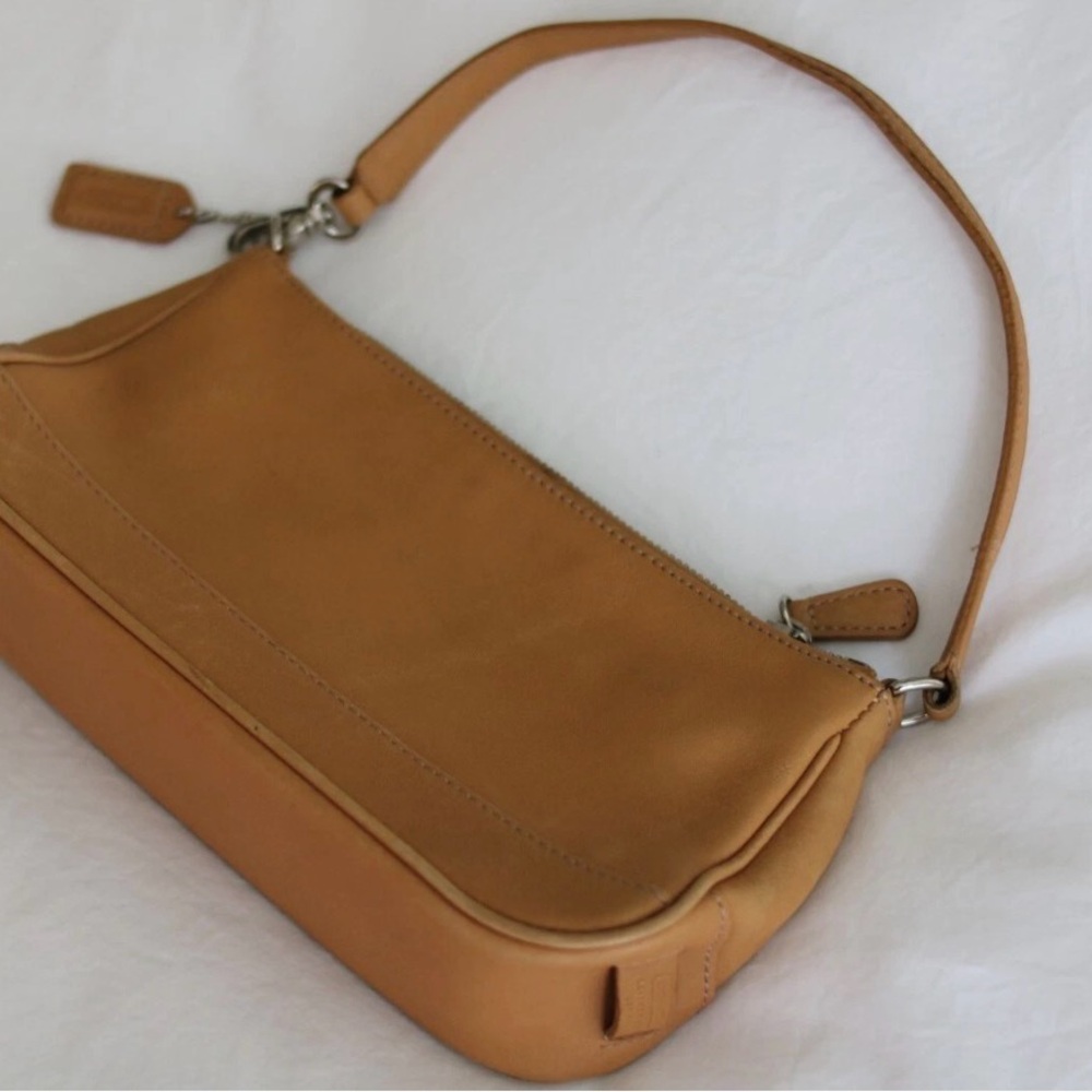 Vintage Coach Hampton Demi Shoulder Bag Camel Leather